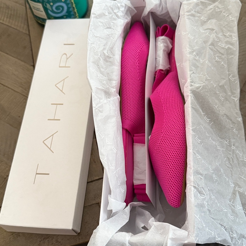 NEW TAHARI Singapore Pink Knit Slingback Flats w Decorative Side Bow Pointed Toe - Picture 9 of 10